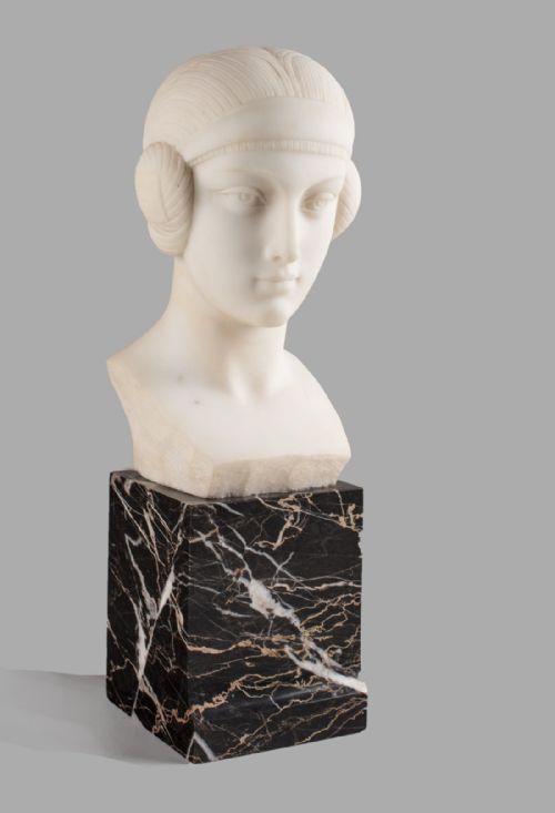 Italian Art Deco Carved Carrara Marble Sculpture of a Female