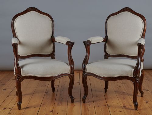 PAIR OF FRENCH LOUIS XV STYLE WALNUT ARMCHAIRS - ADDITIONAL PHOTO 1