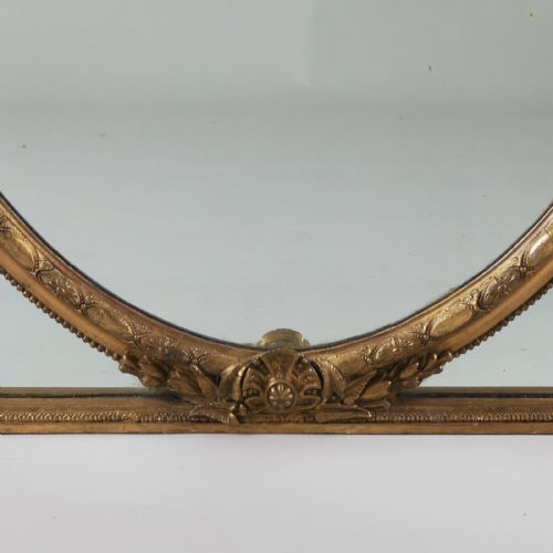 19TH CENTURY ENGLISH VICTORIAN GILT OVAL OVERMANTLE MIRROR - ADDITIONAL PHOTO 3
