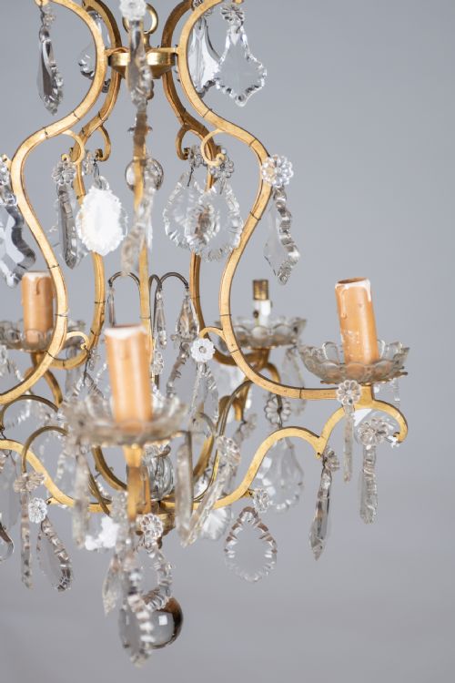A LOVELY FRENCH GLASS AND BRASS FIVE ARM CHANDELIER - ADDITIONAL PHOTO 2
