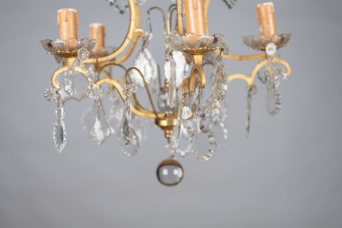 A LOVELY FRENCH GLASS AND BRASS FIVE ARM CHANDELIER - ADDITIONAL PHOTO 5