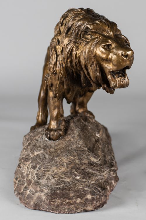 A STUNNING LARGE FRENCH BRONZE SCULPTURE OF A ROARING LION SIGNED BY LE COURTIER SET ON A MARBLE BASE - ADDITIONAL PHOTO 7