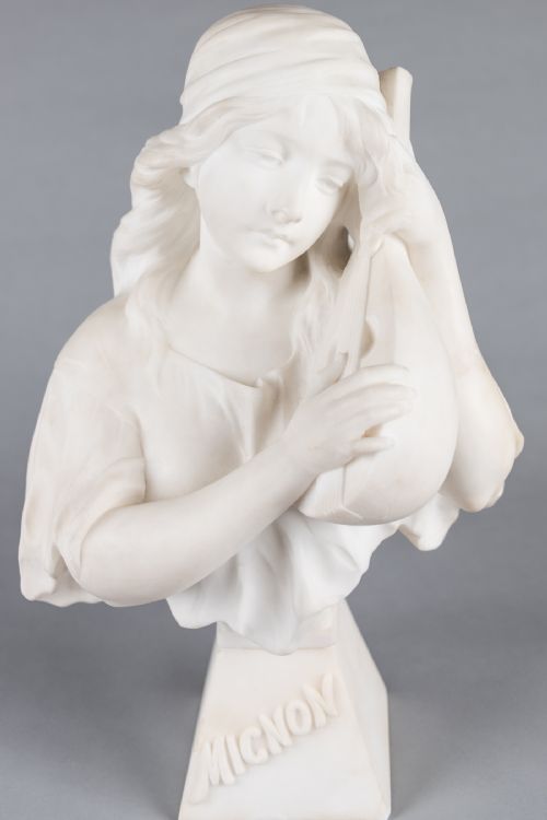 A LARGE FRENCH CARVED ALABASTER SCULPTURE OF A FEMALE PLAYING A LYRE TITLED MIGNON SIGNED RLUSILI - ADDITIONAL PHOTO 3