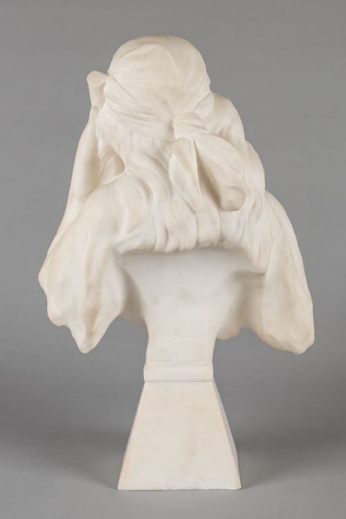 A LARGE FRENCH CARVED ALABASTER SCULPTURE OF A FEMALE PLAYING A LYRE TITLED MIGNON SIGNED RLUSILI - ADDITIONAL PHOTO 7