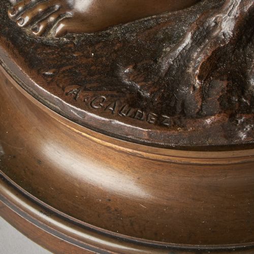 LARGE 19TH CENTURY FRENCH BRONZE SCULPTURE OF A FEMALE SIGNED AGAUDEZ - ADDITIONAL PHOTO 1