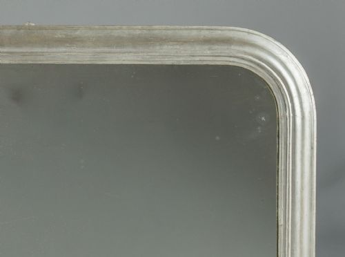 LARGE 19TH CENTURY VICTORIAN ENGLISH SILVERED OVERMANTLE MIRROR - ADDITIONAL PHOTO 4