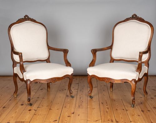PAIR OF LARGE 19TH CENTURY FRENCH LOUIS XV STYLE CARVED WALNUT ARMCHAIRS - ADDITIONAL PHOTO 9