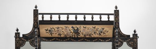 A STUNNING LARGE VICTORIAN AESTHETIC PERIOD EBONISED AND PARCEL GILT OVERMANTLE MIRROR - ADDITIONAL PHOTO 7