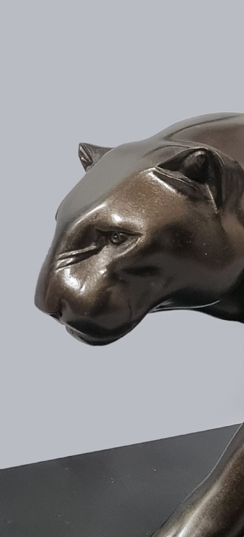 LARGE FRENCH ART DECO SCULPTURE OF A SPELTER PANTHER SET ON A BLACK MARBLE BASE - ADDITIONAL PHOTO 5