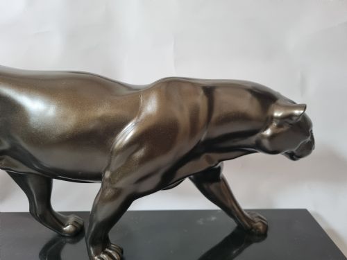 LARGE FRENCH ART DECO SCULPTURE OF A SPELTER PANTHER SET ON A BLACK MARBLE BASE - ADDITIONAL PHOTO 9