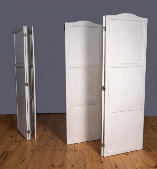 PAIR OF LARGE SWEDISH PAINTED SCREENS - ADDITIONAL PHOTO 1
