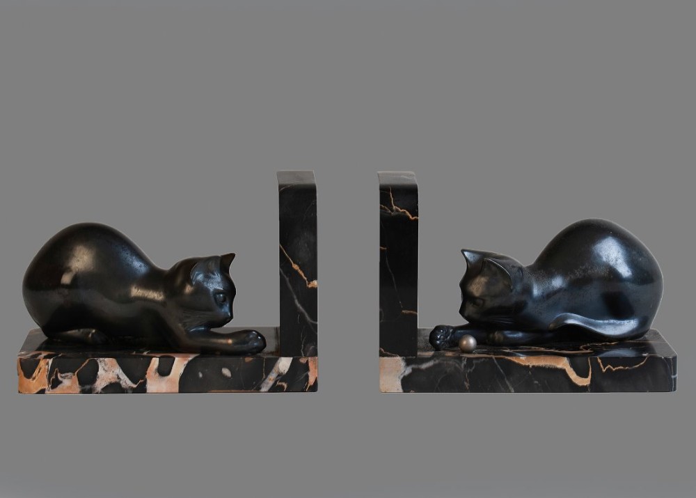 Pair of Art Deco French spelter cat bookends 