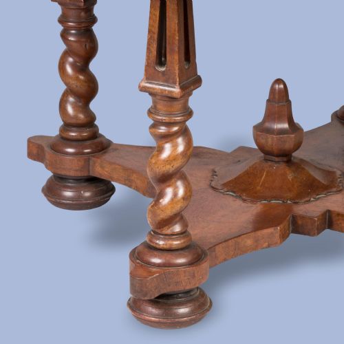 A MIDNINETEENTH CENTURY OCTAGONAL CENTRE TABLE ATTRIBUTED TO JAMES WINTER - ADDITIONAL PHOTO 2