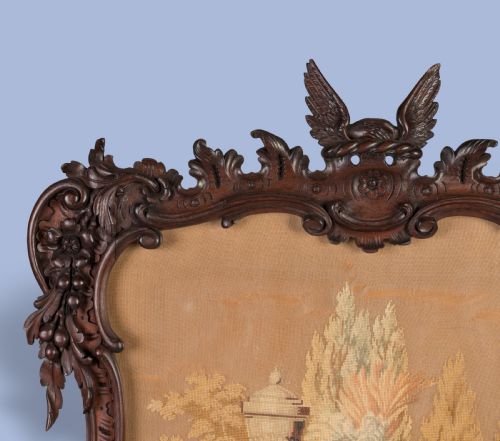 A FIRE SCREEN IN THE VICTORIAN ROCOCO TASTE - ADDITIONAL PHOTO 6