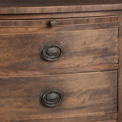A GEORGE III PERIOD MAHOGANY CHEST OF DRAWERS - ADDITIONAL PHOTO 2