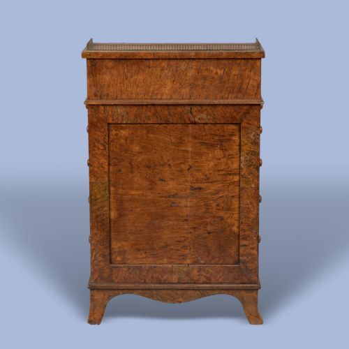 A LATE GEORGIAN BURR ELM DAVENPORT DESK - ADDITIONAL PHOTO 1