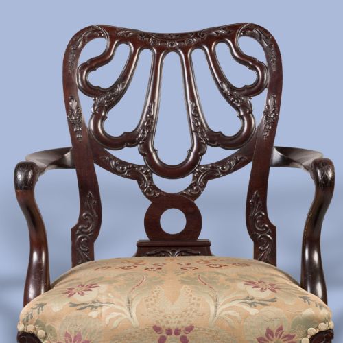 A GEORGE II STYLE ARMCHAIR - ADDITIONAL PHOTO 2