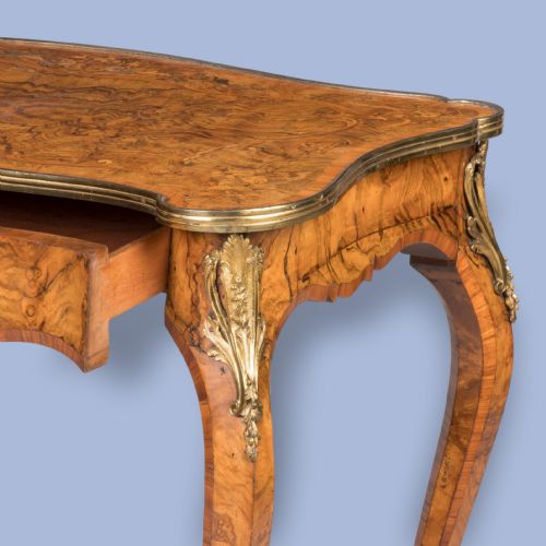 A MARQUETRY AND BURR WALNUT SIDE TABLE IN THE LOUIS XV STYLE BY GILLOWS - ADDITIONAL PHOTO 3