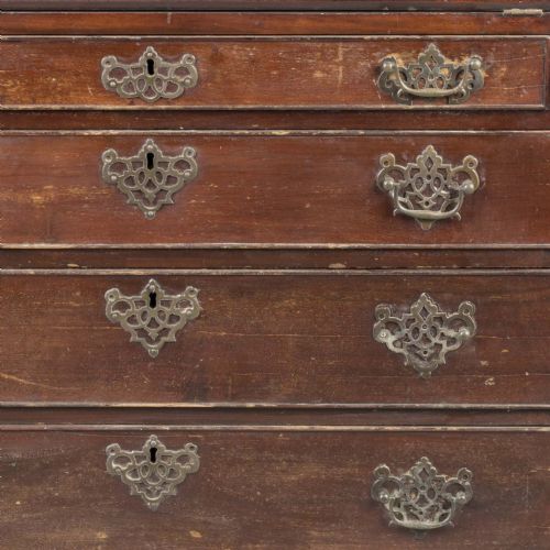 A GOOD BUREAU OF THE GEORGE III PERIOD - ADDITIONAL PHOTO 3