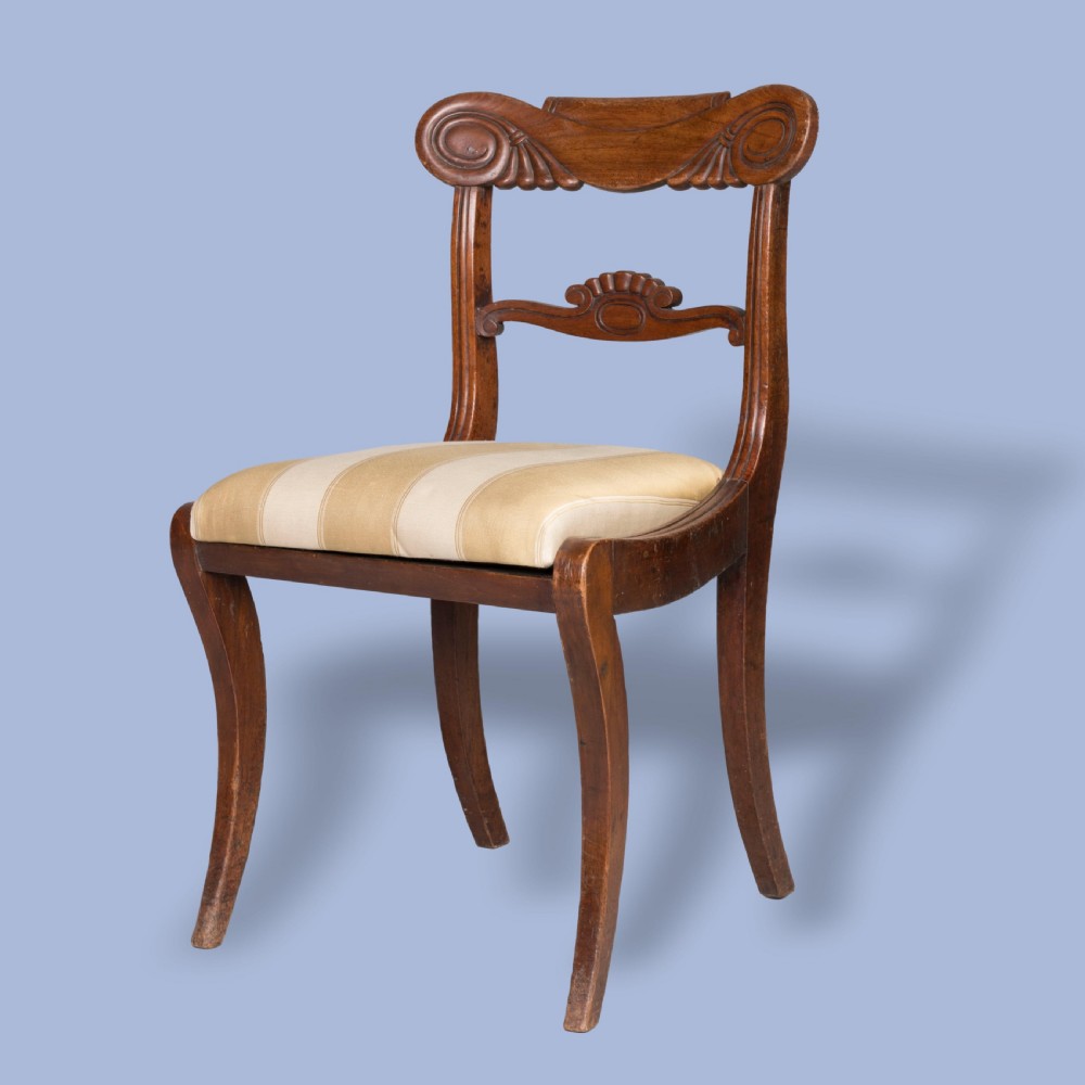 A SET OF 8 MAHOGANY CARVED DINING CHAIRS OF THE WILLIAM IV PERIOD View III
