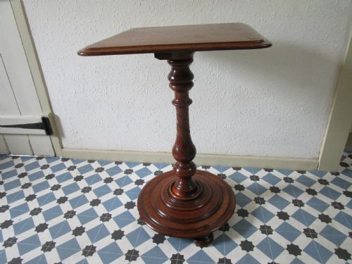 Lamp table 

