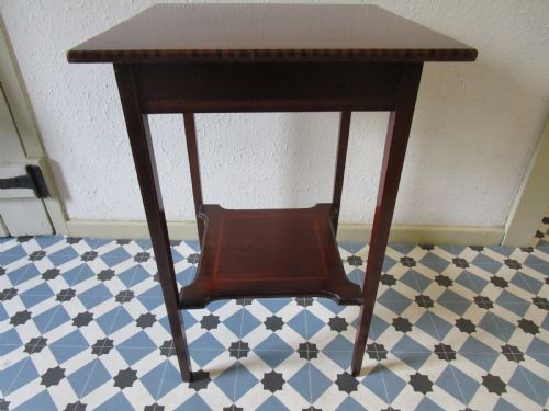 Lamp table