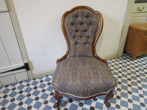 Nursing chair
