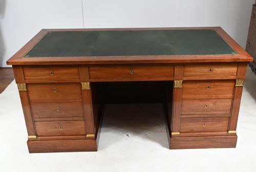 fig 1. Napoleon II Partners Desk French