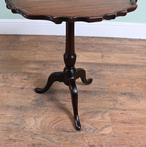 GEORGIAN REVIVAL WINE TABLE SIDE TIP TOP PIE CRUST - ADDITIONAL PHOTO 1