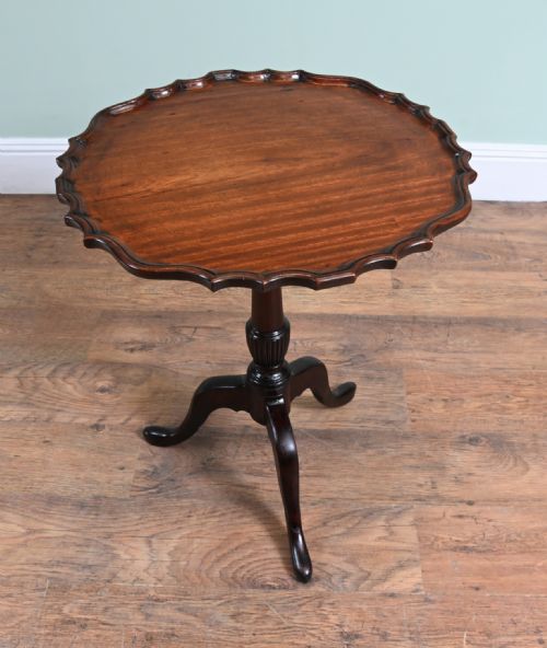 GEORGIAN REVIVAL WINE TABLE SIDE TIP TOP PIE CRUST