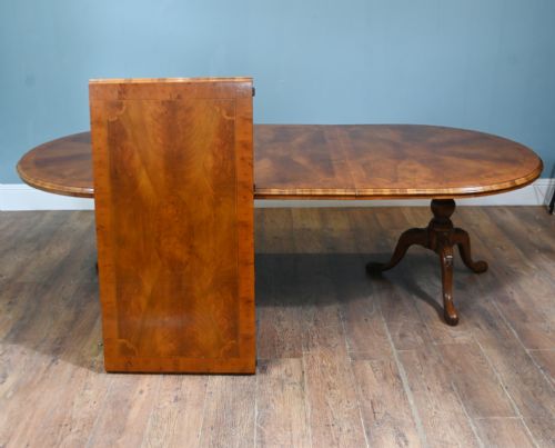 QUEEN ANNE DINING TABLE WALNUT 10 SEATER