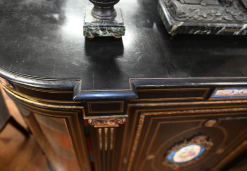 VICTORIAN EBONIZED CREDENZA SIDE CABINET SEVRES PLAQUES 1880 - ADDITIONAL PHOTO 5
