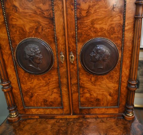 VICTORIAN WALNUT CABINET ON STAND BRONZE PLAQUES 1840 - ADDITIONAL PHOTO 8