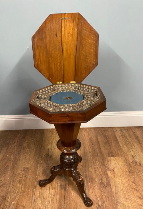 VICTORIAN SEWING BOX GAMES CHESS TABLE SIDE 1880 - ADDITIONAL PHOTO 7