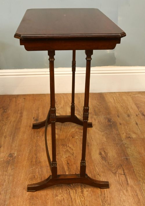GEORGIAN NEST TABLES MAHOGANY SET FOUR SIDE REVIVAL - ADDITIONAL PHOTO 1