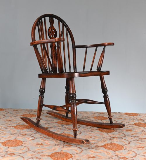 ANTIQUE WINDSOR ROCKING CHAIR WHEELBACK 1930