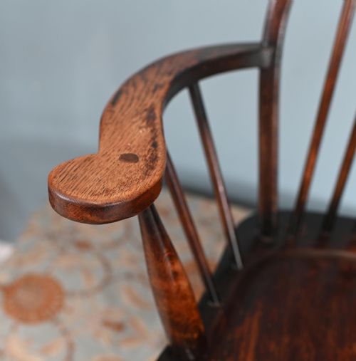 ANTIQUE WINDSOR ROCKING CHAIR WHEELBACK 1930 - ADDITIONAL PHOTO 1