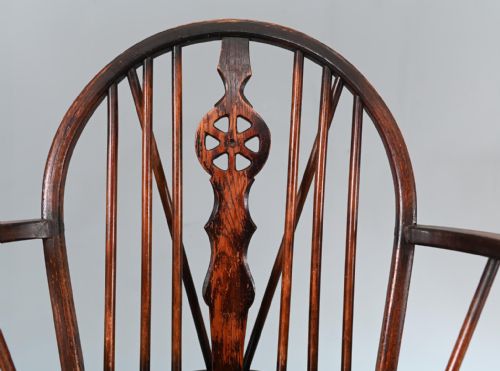 ANTIQUE WINDSOR ROCKING CHAIR WHEELBACK 1930 - ADDITIONAL PHOTO 2