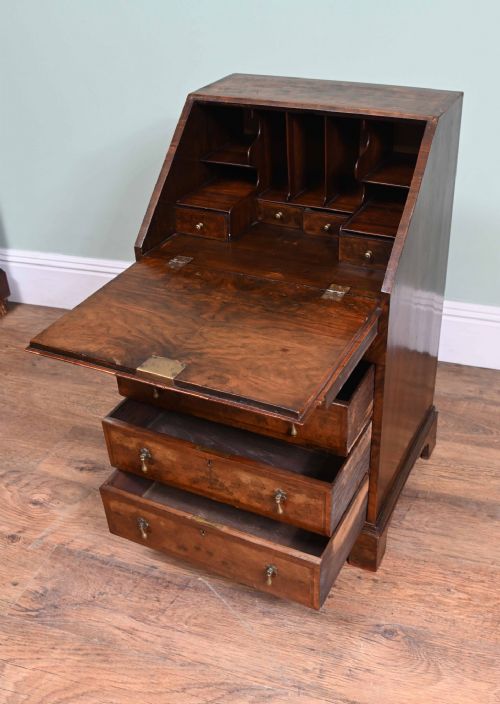 VICTORIAN BUREAU WALNUT ANTIQUE WRITING TABLE 1890 - ADDITIONAL PHOTO 9
