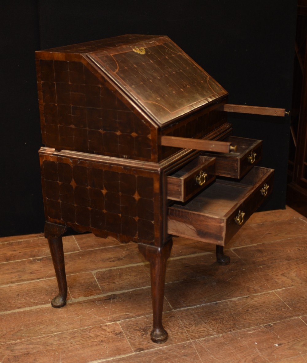 Queen Anne Bureau Desk - Oyster Walnut Antique 1720 View XV