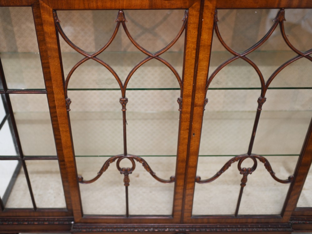 Antique Chippendale China Cabinet Mahogany Antique 1910 View IV