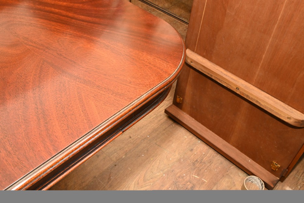 Regency Dining Table Mahogan Extending Regency Pedestal Base View XIV