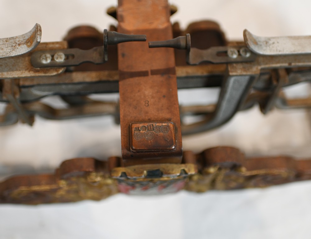 Set Victorian Scales Cast Iron Coloured Crest Weights View VIII