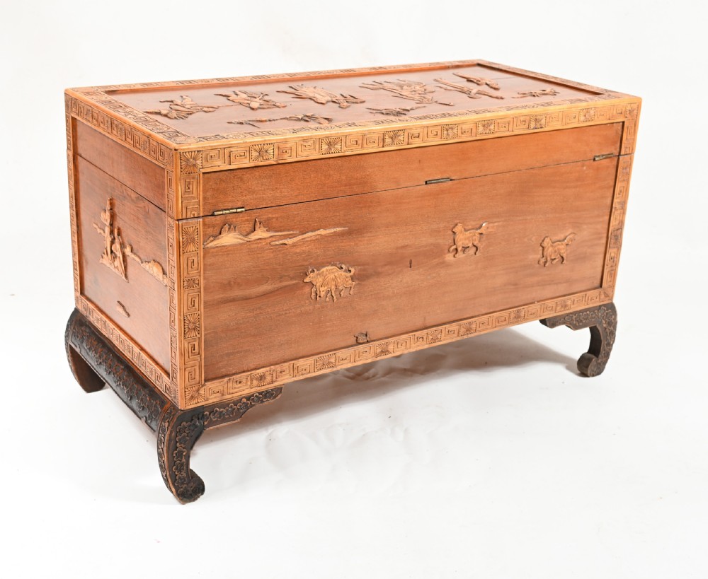 Chinese Camphor Chest Wedding Trunk Carved Figurines 1910 View XI