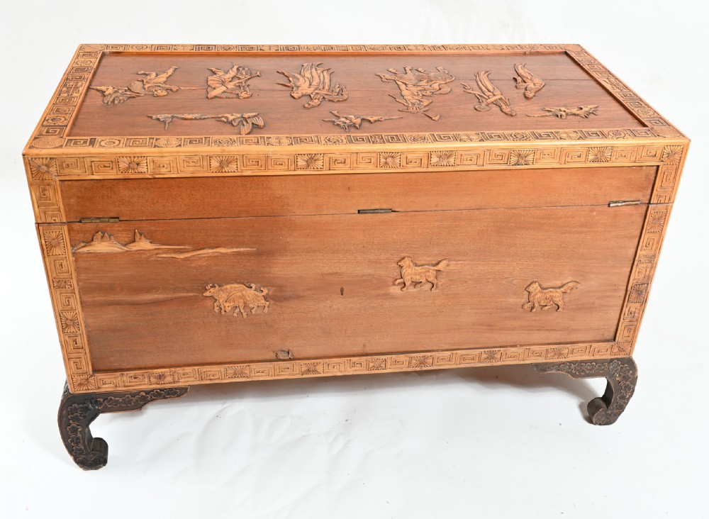 Chinese Camphor Chest Wedding Trunk Carved Figurines 1910 View XII