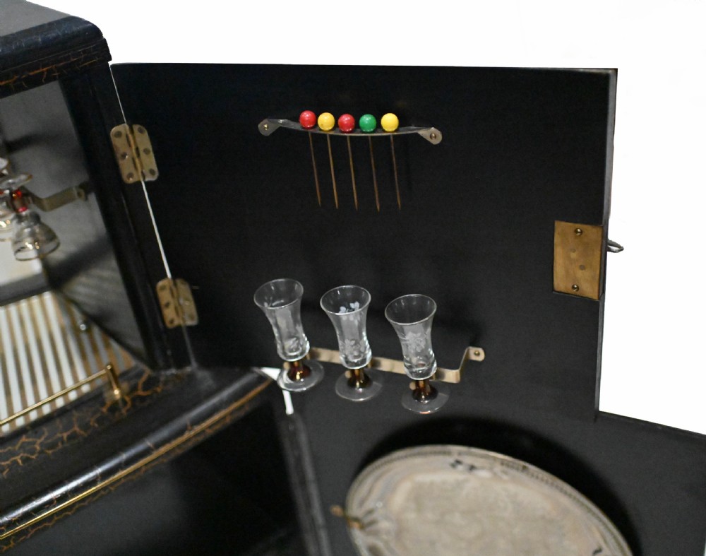 Art Deco Cocktail Cabinet Chinoiserie Craquelure Drinks Chest
 View VIII