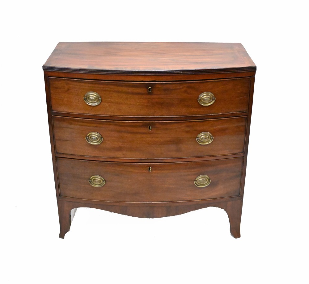 Georgian Bow Fronted Chest Mahogany 1820
 View II