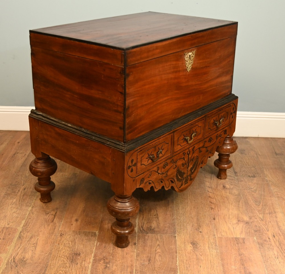 Antique Portuguese Inlaid Linen Trunk Marriage Chest 1800 View VI
