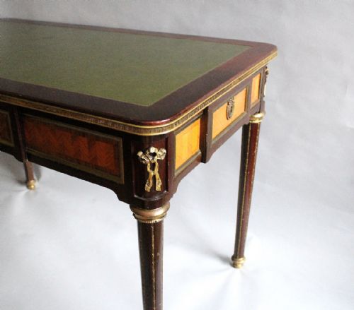 LIBRARY TABLE - ADDITIONAL PHOTO 3