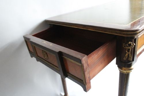 LIBRARY TABLE - ADDITIONAL PHOTO 4